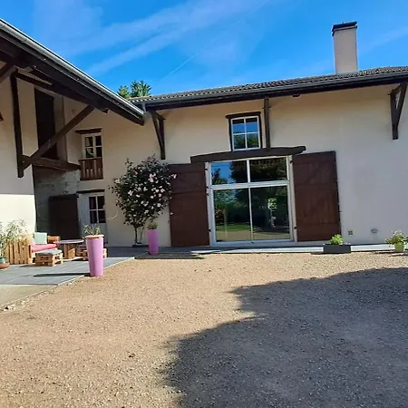 Le Temps D'une Pause Homestay Cessieu